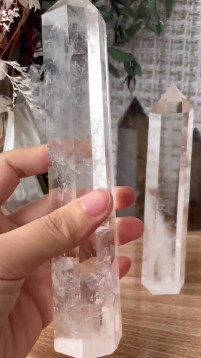 Amazon.com: WUYOUSHI Large Clear Quartz Healing Crystal Towers